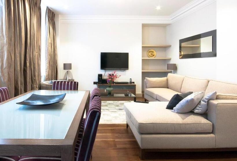 דירת דלוקס 2 חדרי שינה, Claverley Court