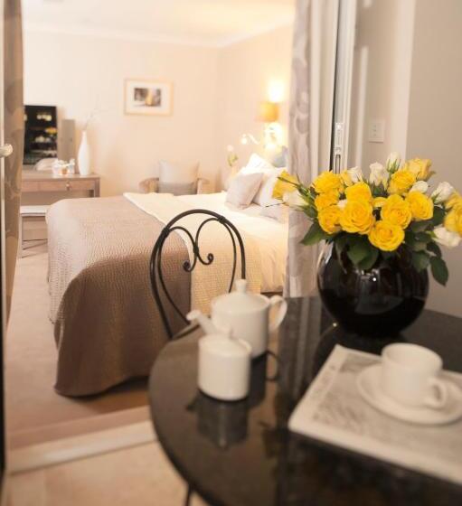 דירת פנטהאוז 1 חדרי שינה, Claverley Court