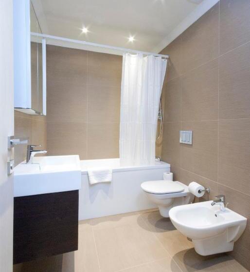 דירת דלוקס 3 חדרי שינה, Claverley Court