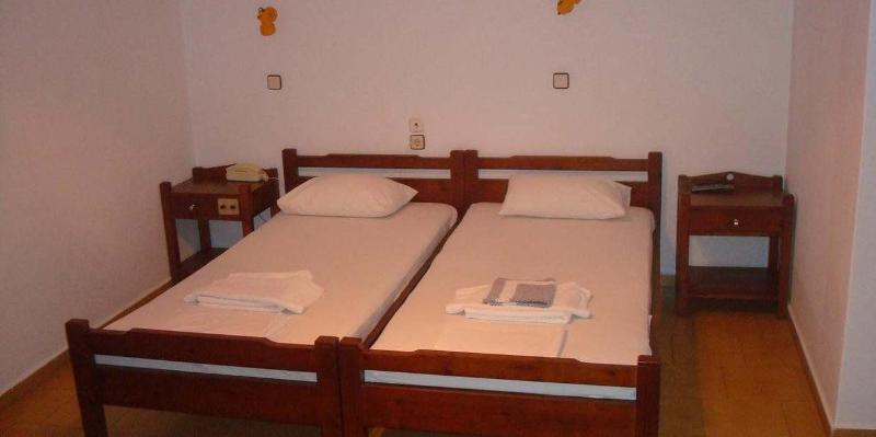 חדר סטנדרט לשלושה, Aghas Paleochora