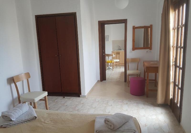 スーペリアトリプルルーム, Arhodiko