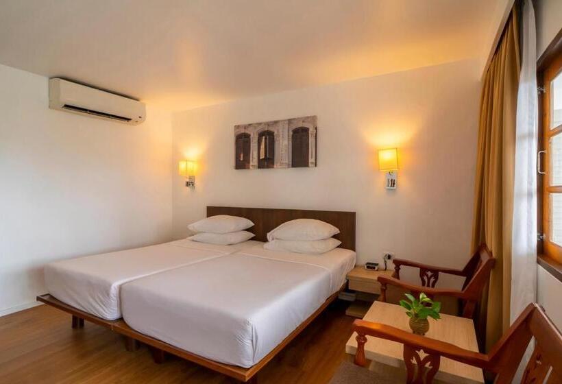 수피리어 룸 측면 바다 전망, Best Western Phuket Ocean Resort