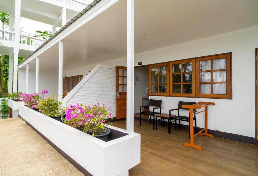 디럭스 룸 킹사이즈 침대, Best Western Phuket Ocean Resort
