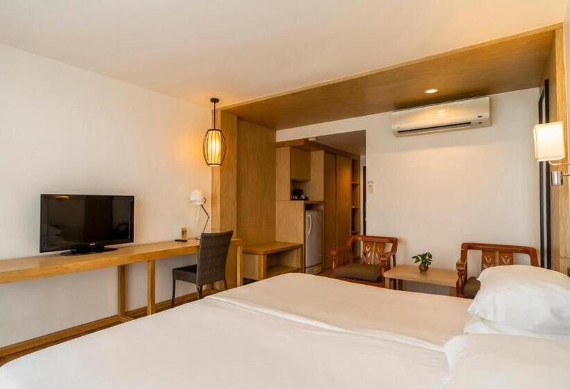 キングサイズベッドのデラックスルーム, Best Western Phuket Ocean Resort