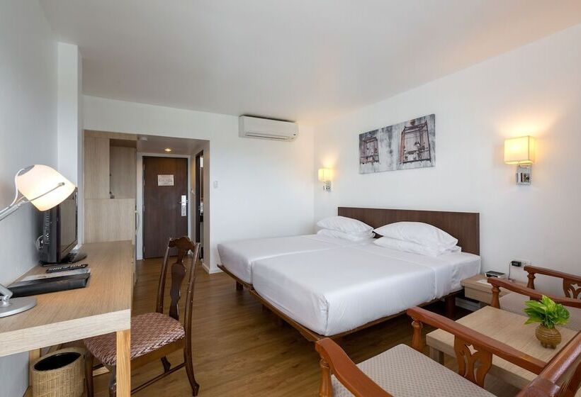 수피리어 룸 측면 바다 전망, Best Western Phuket Ocean Resort