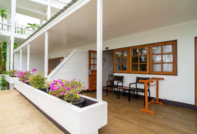 サイドシービュースーペリアールーム, Best Western Phuket Ocean Resort