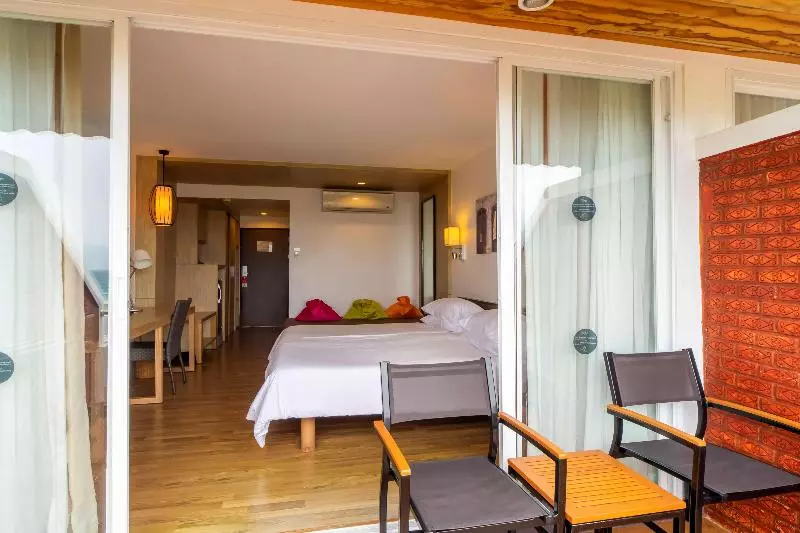 オーシャンビューデラックスルーム, Best Western Phuket Ocean Resort