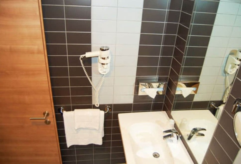 חדר סטנדרט לשלושה, Idea Hotel Plus Savona