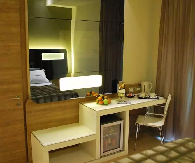 اتاق استاندارد سه نفره, Idea Hotel Plus Savona