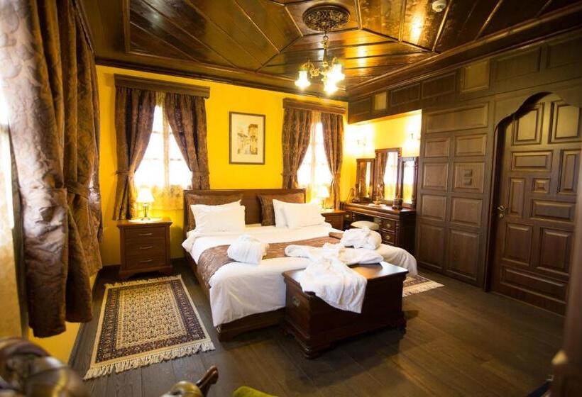 套房, Estate Kalaitzis