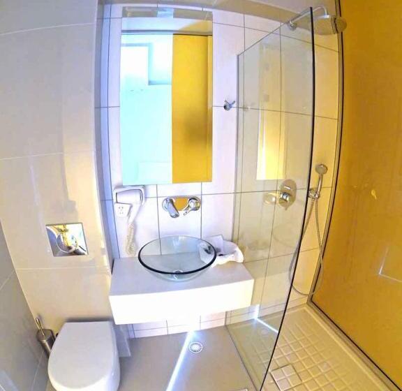 침실 2개 스위트, Macedon