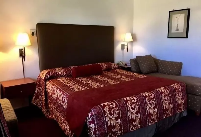 デラックスルーム, Maple Inn And Suites Los Banos