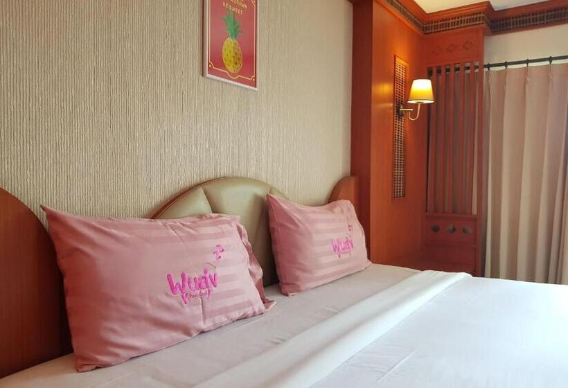 Номер Deluxe Кровать Кинг, Poonsook Phitsanulok Hotel Sha Plus
