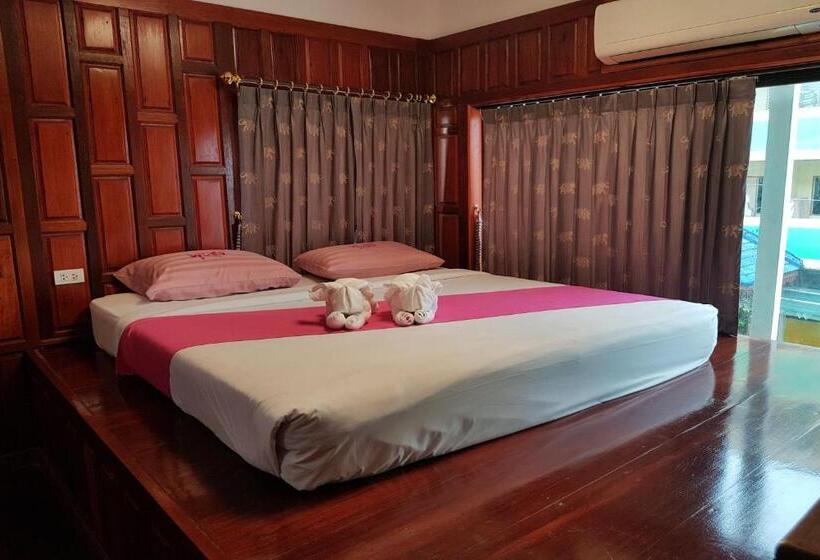 Полулюкс, Poonsook Phitsanulok Hotel Sha Plus