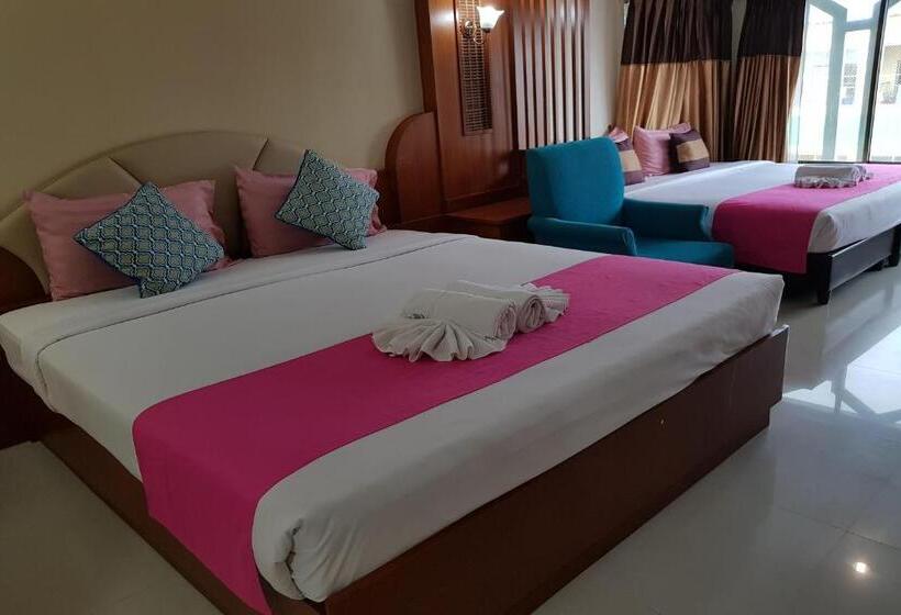 Полулюкс, Poonsook Phitsanulok Hotel Sha Plus