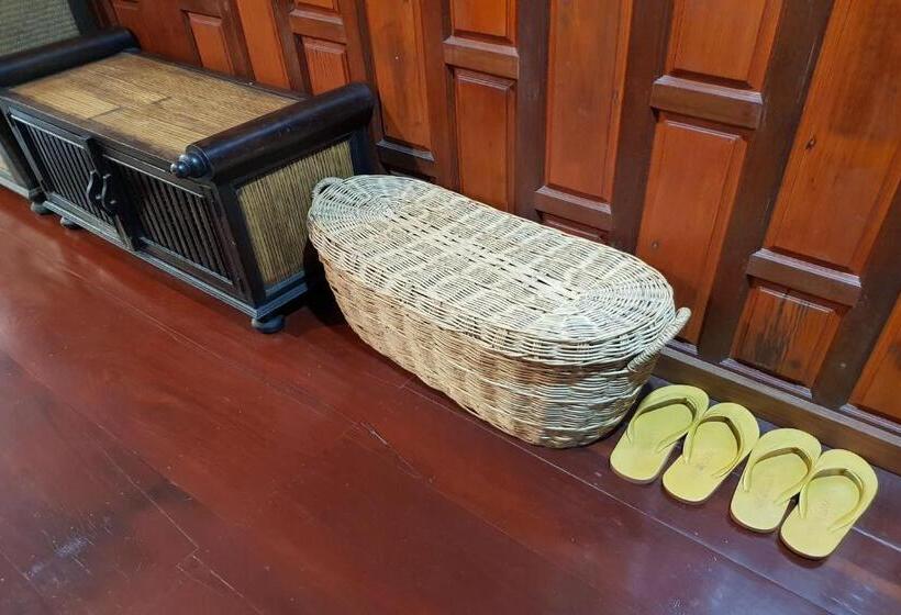 Полулюкс, Poonsook Phitsanulok Hotel Sha Plus