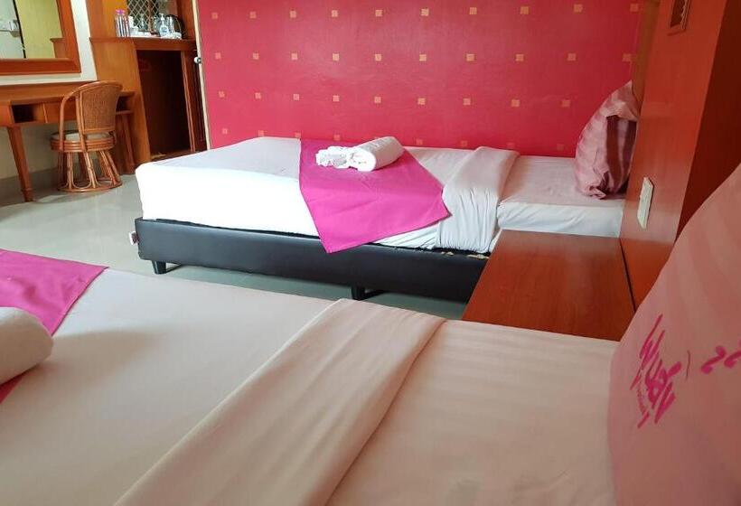 Номер Deluxe, Poonsook Phitsanulok Hotel Sha Plus