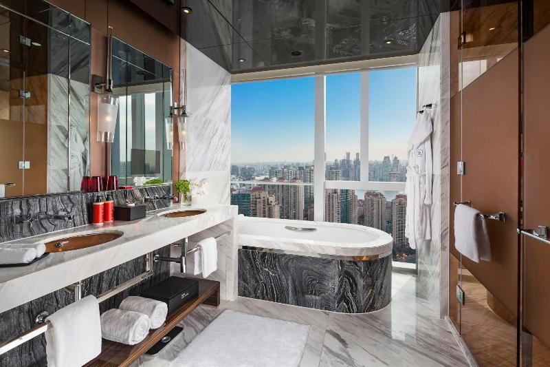 Júnior Suíte Cama King, Regent Shanghai Pudong   Complimentary First Round Minibar Per Stay   Including A Bottle Of Wine
