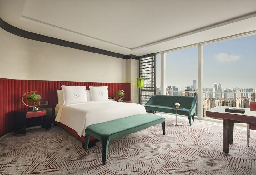 Quarto Premium, Regent Shanghai Pudong   Complimentary First Round Minibar Per Stay   Including A Bottle Of Wine