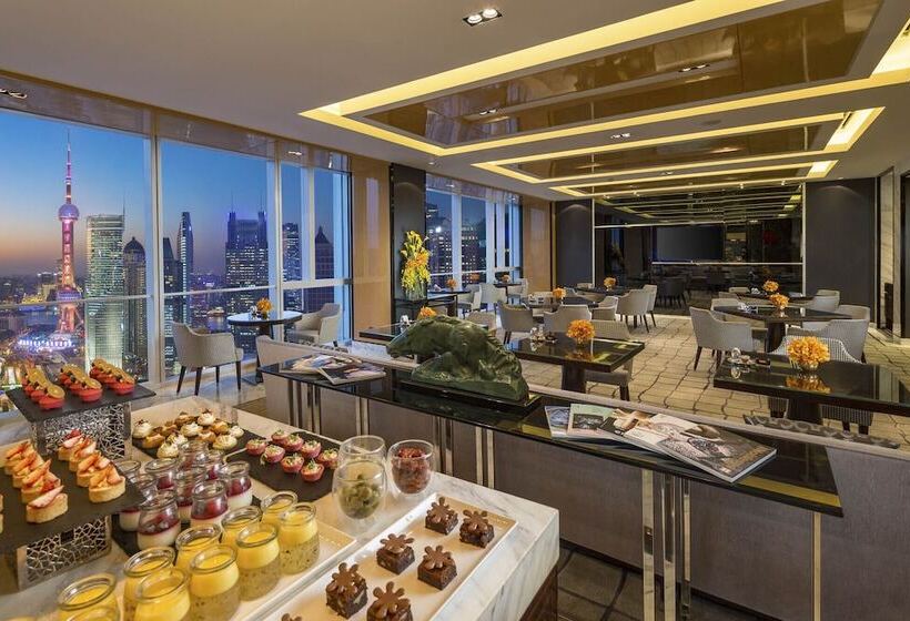 3 베드룸 프레지덴셜 스위트, Regent Shanghai Pudong Complimentary First Round Minibar Per Stay Including A Bottle Of Wine