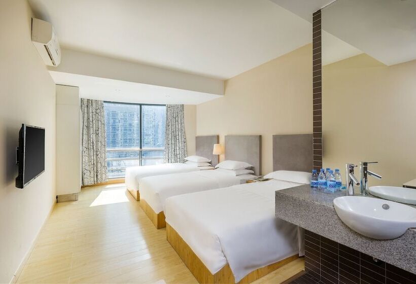 חדר סופריור לשלושה, Guangzhou Timmy