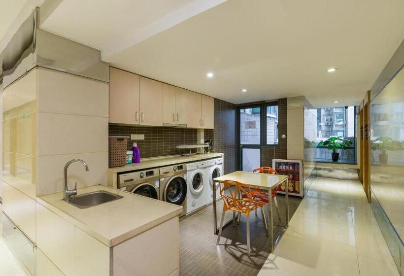 חדר בסיסי, Guangzhou Timmy