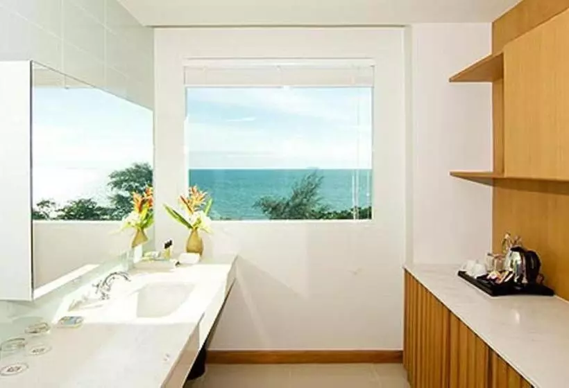 スイート, Welcome World Beachfront Resort