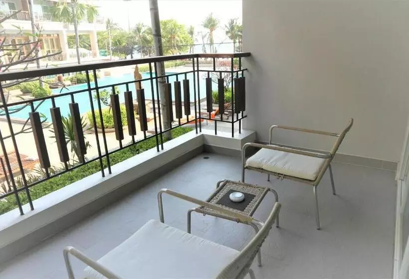 片側に海が見えるデラックスルーム, Welcome World Beachfront Resort