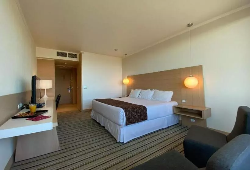 キングサイズベッドのスタンダードルーム, Wyndham Concepcion Pettra