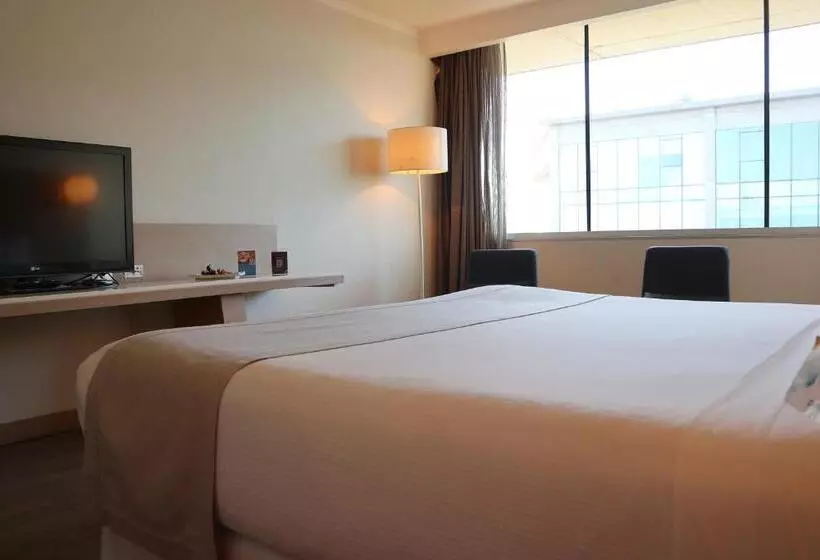 キングサイズベッドのスタンダードルーム, Wyndham Concepcion Pettra