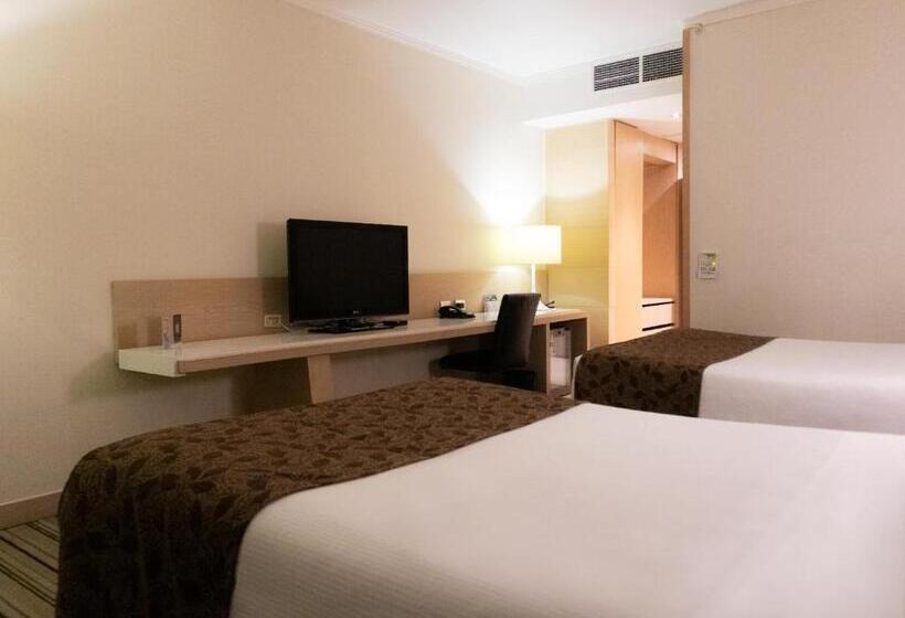 Standaardkamer met 2 Tweepersoonsbedden, Wyndham Concepcion Pettra