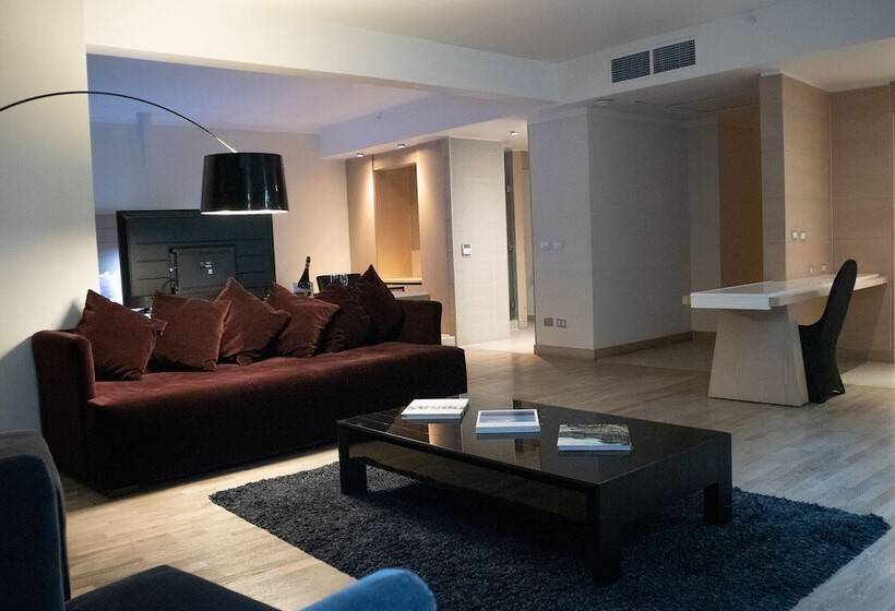 Президентский Люкс, Wyndham Concepcion Pettra