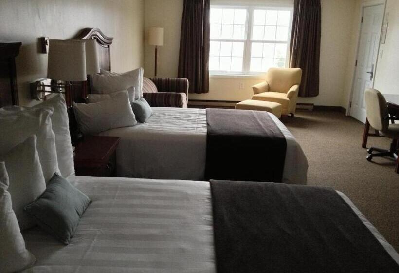 Family Suite, Holiday Hill Inn & Suites