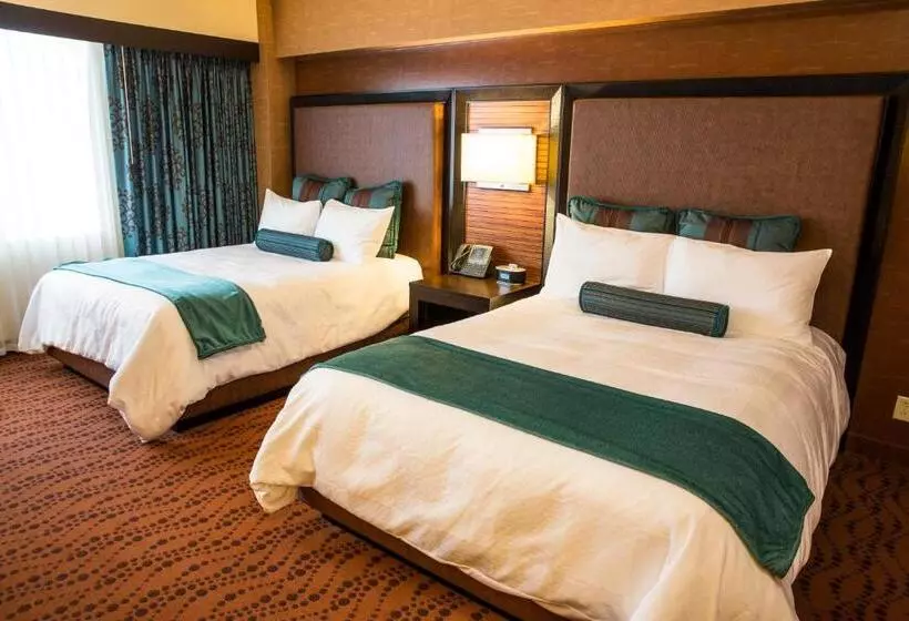スーペリアールーム, Akwesasne Mohawk Casino Resort And Players Inn Hotel  Formerly Comfort Inn And Suites Hogansburg Ny