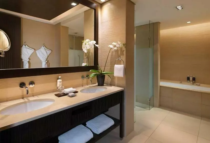 Deluxe Room Lake View