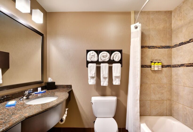 سوییت, Holiday Inn Express Hotel & Suites Butte, An Ihg
