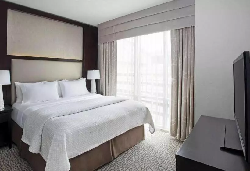 سوئیت برای معلولان, Cambria Hotel White Plains Downtown