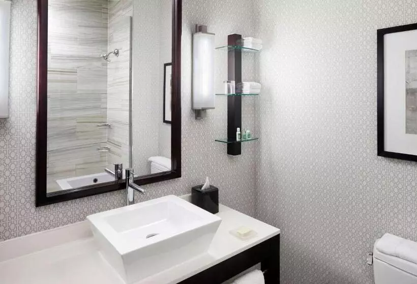 سوئیت برای معلولان, Cambria Hotel White Plains Downtown