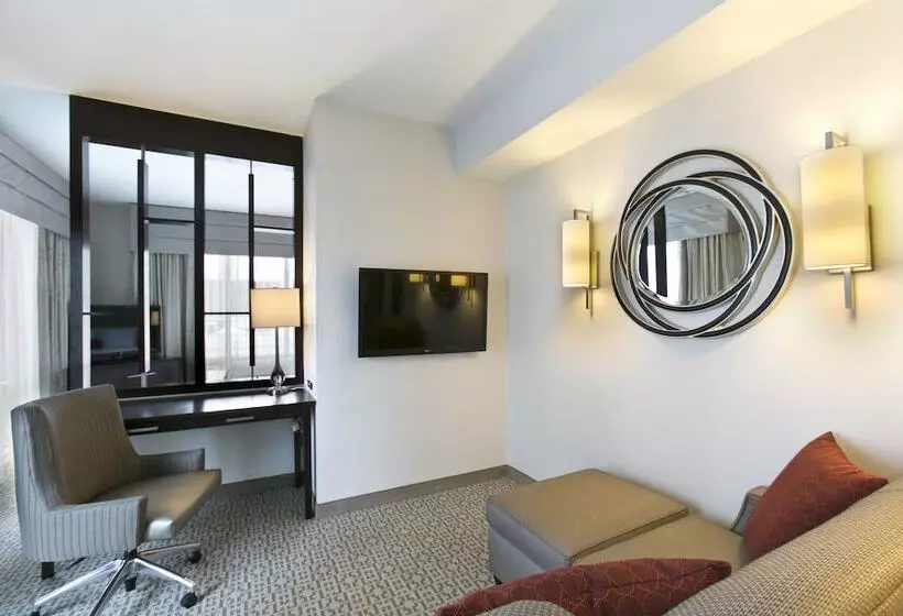 سوییت, Cambria Hotel White Plains Downtown