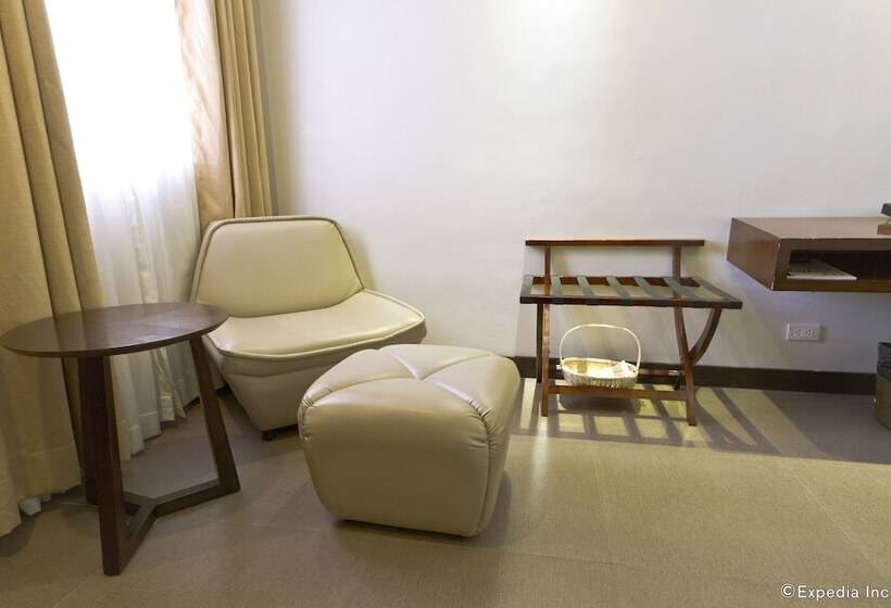 اتاق لوکس, Castle Peak