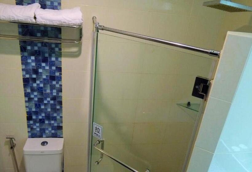 اتاق سوپریور, Castle Peak