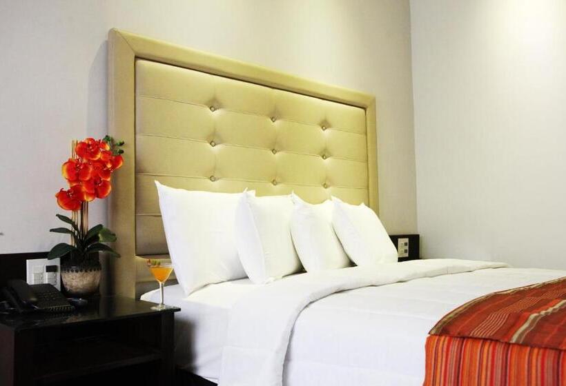 اتاق لوکس, Castle Peak