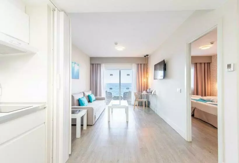 سوییت جونیور با چشمانداز دریا, Ereza Mar - Adults Only