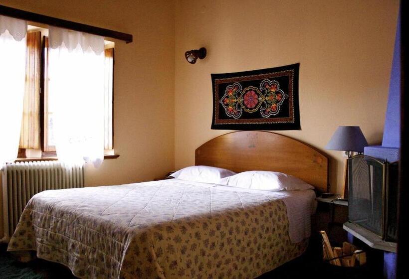 스탠다드 트리플 룸, Galaxias