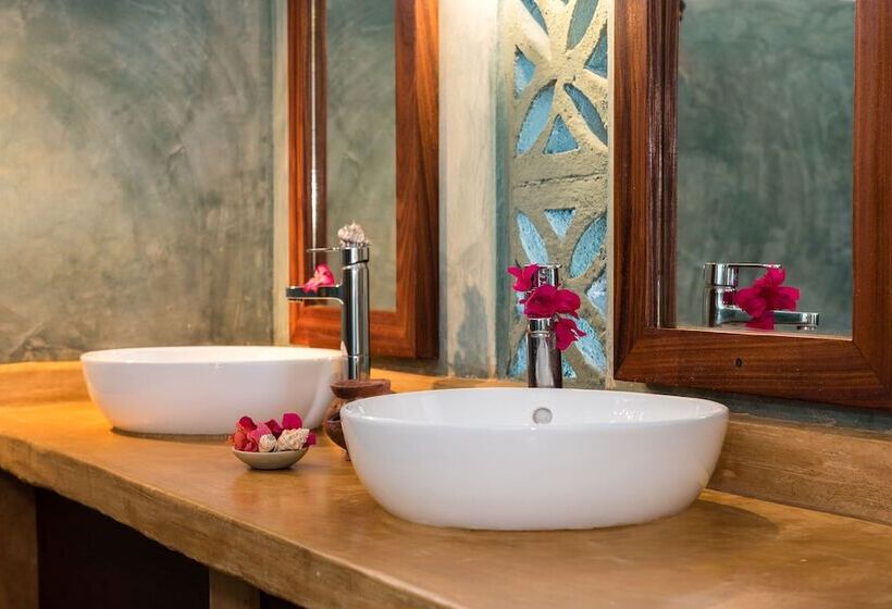 Люкс Deluxe Вид на Море, Sunshine Marine Lodge