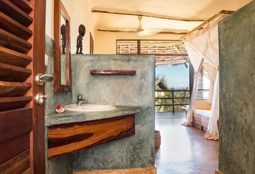 デラックススイート, Sunshine Marine Lodge
