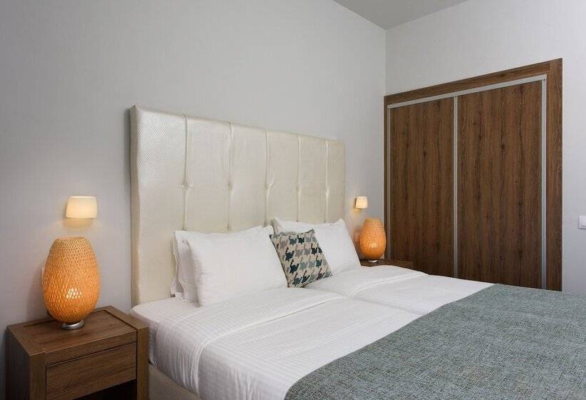 Номер Стандарт Индивидуальный, The Royal