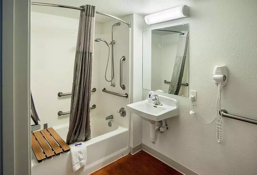 デラックスルーム, Motel 6 Binghamton, Ny