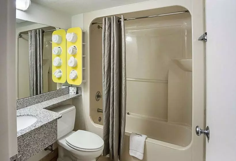 デラックスルーム, Motel 6 Binghamton, Ny