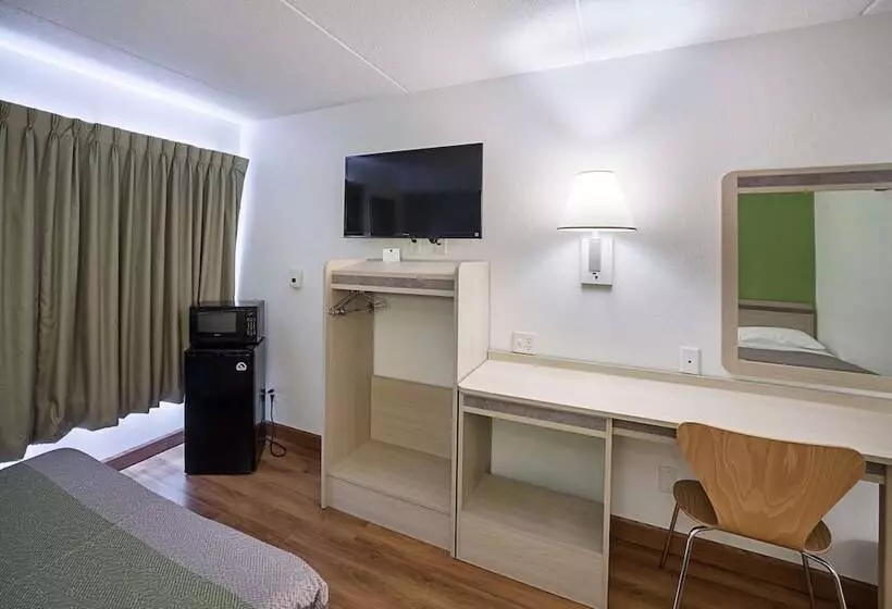 デラックスルーム, Motel 6 Binghamton, Ny